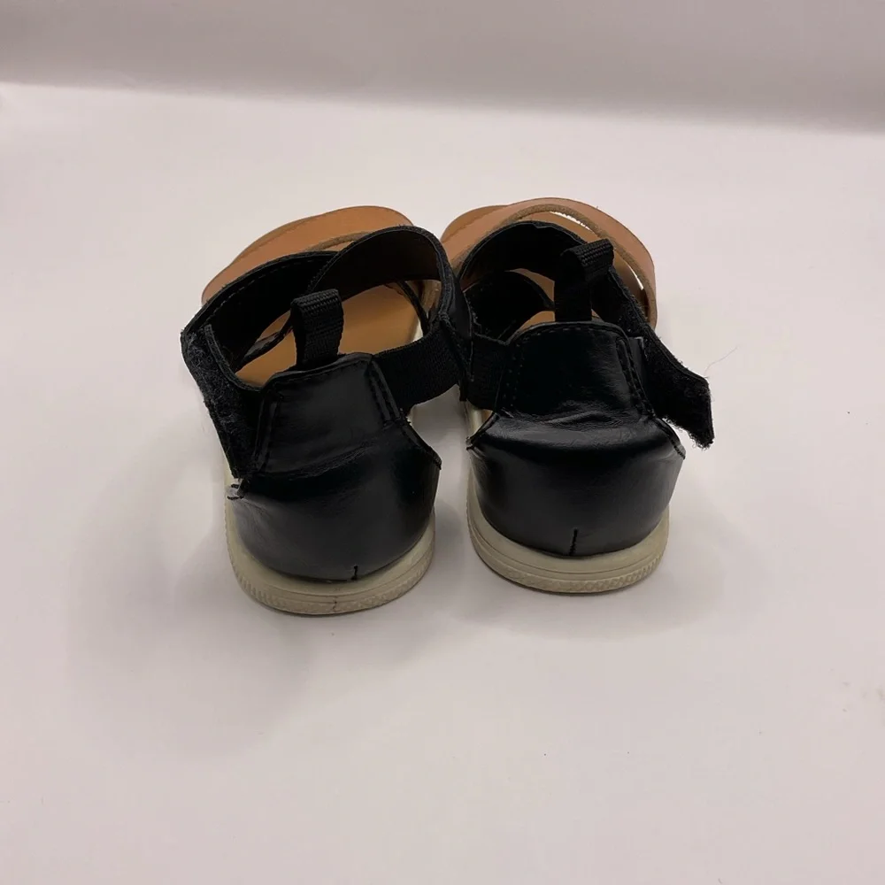 Old Navy Girls Black/Tan Criss-Cross Strap Sandles,‎ Size 7 Open Toe